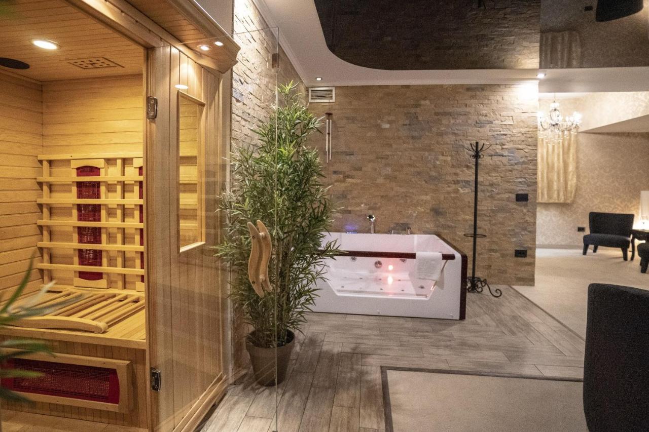 Madison Inn Suites - Wilson'S Square Belgrado Buitenkant foto
